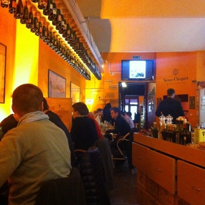 Das Foto wurde bei Restaurant Bresto von David *  am 11/9/2012 aufgenommen