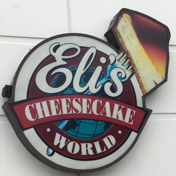 Photo taken at Eli&#39;s Cheesecake Company by Bill R. on 11/23/2016