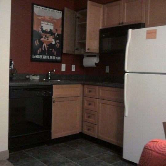 รูปภาพถ่ายที่ Residence Inn Atlanta Midtown/Peachtree at 17th โดย I.Celeste Z. เมื่อ 11/12/2011