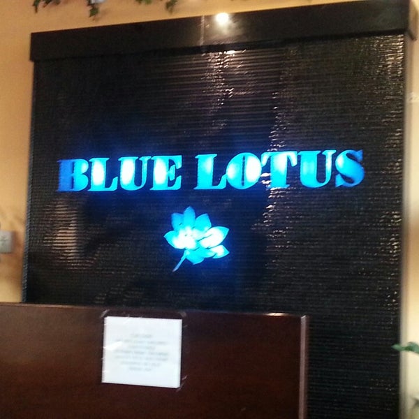 Das Foto wurde bei Blue Lotus Vietnamese Cuisine von Fred D. am 7/10/2013 aufgenommen