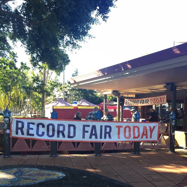 Boundary Street Markets 74 Visitors