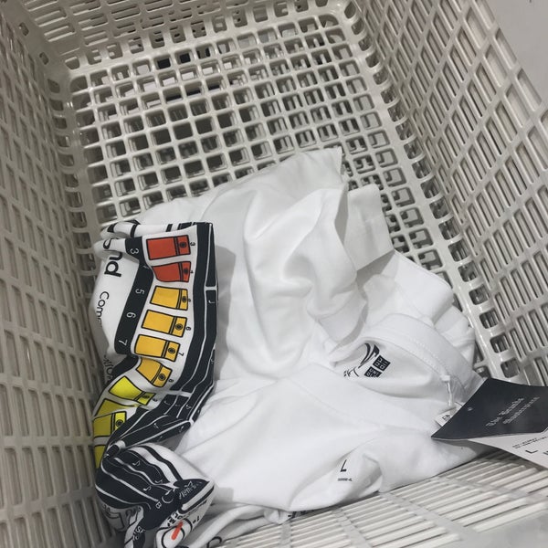 ユニクロ 衣料品店