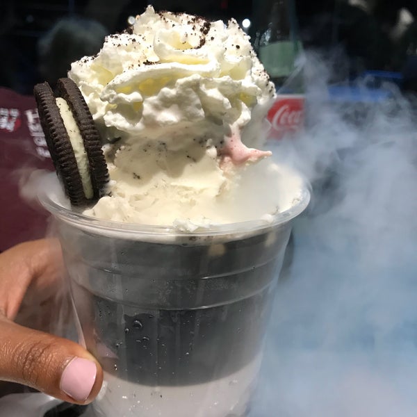 6/11/2018 tarihinde Mark K.ziyaretçi tarafından -321° Ice Cream Shop'de çekilen fotoğraf