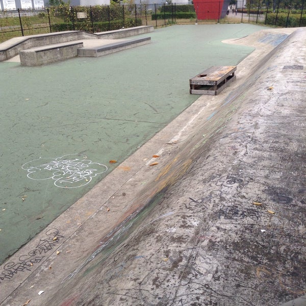 たちかわ中央公園スケートパーク 立川 72 Clientes たちかわ中央公園スケートパーク 立川 72 Clientes