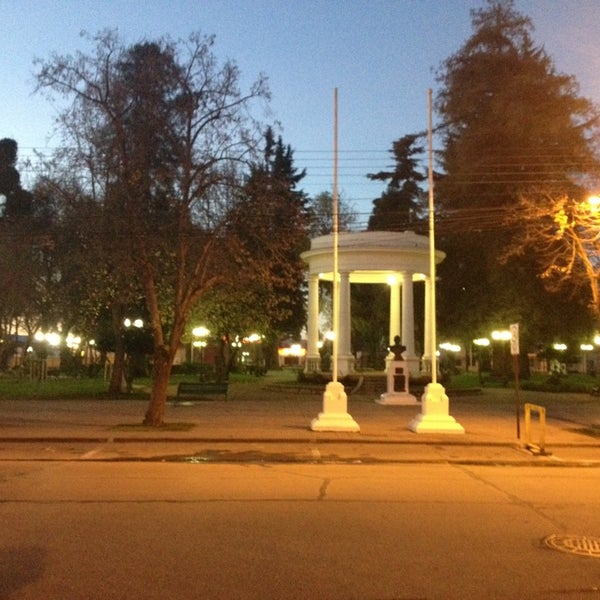 Fotos En Plaza De Armas De Linares Independencia