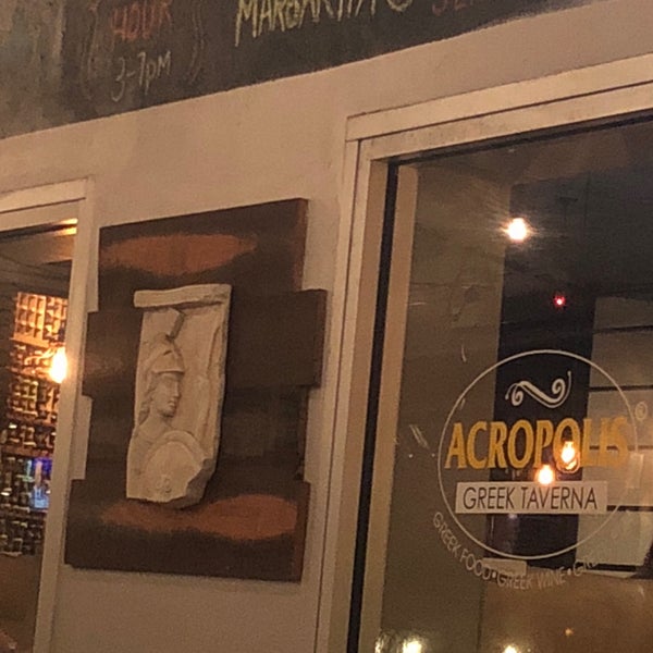 Foto tirada no(a) Acropolis Greek Taverna por Satyam P. em 1/13/2018
