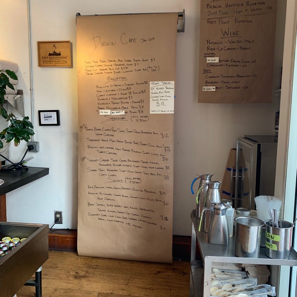 1/18/2019 tarihinde Analise T.ziyaretçi tarafından Darwin Cafe'de çekilen fotoğraf