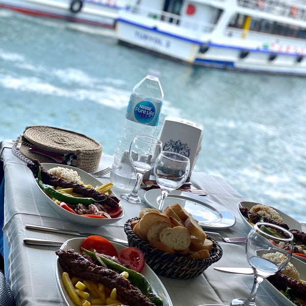 Photo taken at Façyo Restaurant by shadi on 7/3/2021