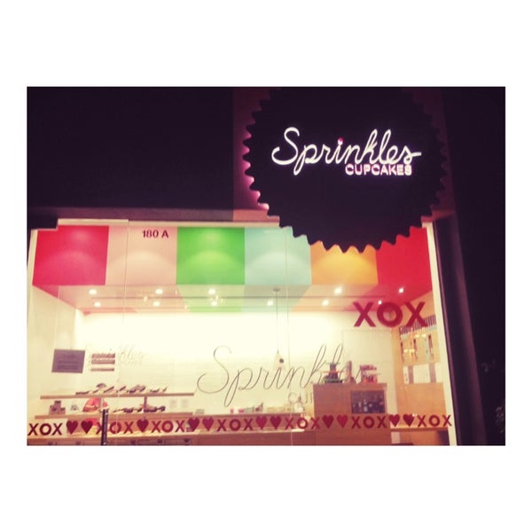 Photo taken at Sprinkles Cupcakes by Camille R. on 2/3/2014