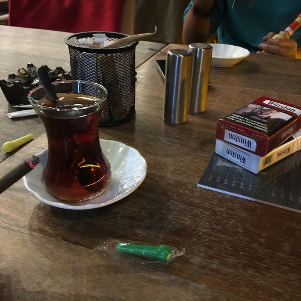 Das Foto wurde bei Cara Cafe&amp;Lounge von Yiğit P. am 10/8/2016 aufgenommen