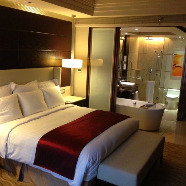 Das Foto wurde bei Shanghai Marriott Riverside Hotel von Malachi F. am 8/29/2013 aufgenommen