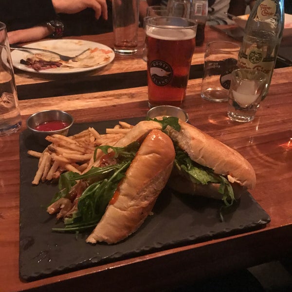 Photo taken at Goose Island Pub by Hector on 2/23/2018