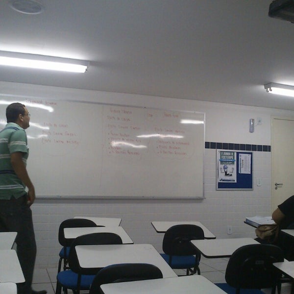 5/17/2013에 neudimar a.님이 Faculdade Santo Agostinho (FSA)에서 찍은 사진