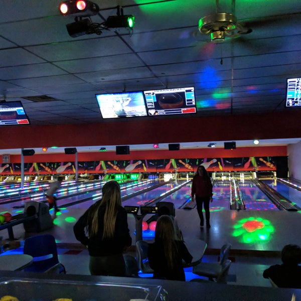 Imperial Bowl Bowling Alley in Imperial