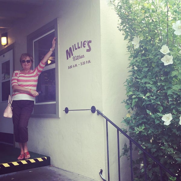 8/29/2015 tarihinde Justin H.ziyaretçi tarafından Millie&#39;s Kitchen'de çekilen fotoğraf