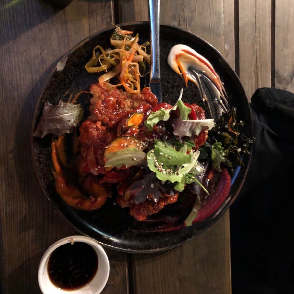 Das Foto wurde bei Seoulkitchen Korean BBQ &amp; Sushi von Matthias am 4/24/2019 aufgenommen