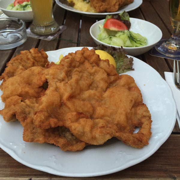 First I thought the menu is quite expensive but the portion-size proved me wrong. You basically get two amazing Schnitzel. 😊 I really enjoyed this place and highly recommend their Schnitzel & beer!😊