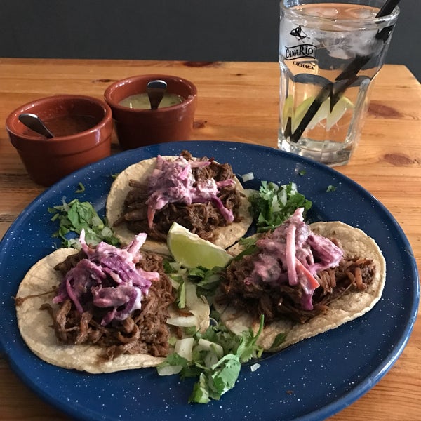 The brisket tacos were AMAZING! This is how I like my restaurant... Not too big, with staff and interior with character and with delicious food!! 😍👍🏼