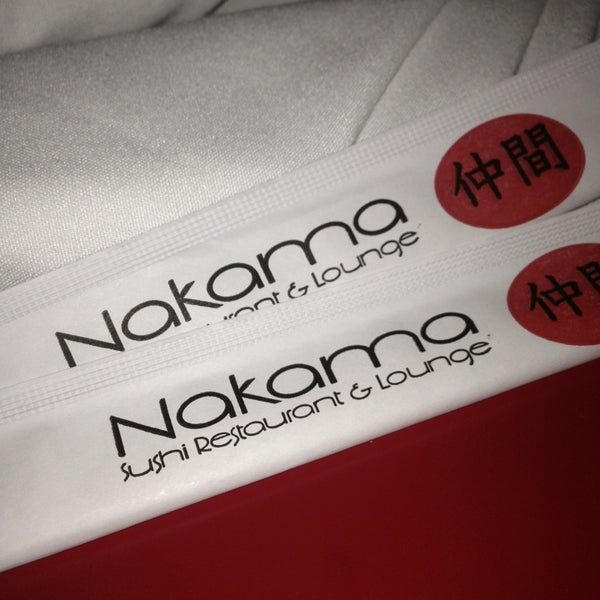 Photo prise au Nakama Sushi Restaurant &amp; Lounge par Kim le1/31/2013