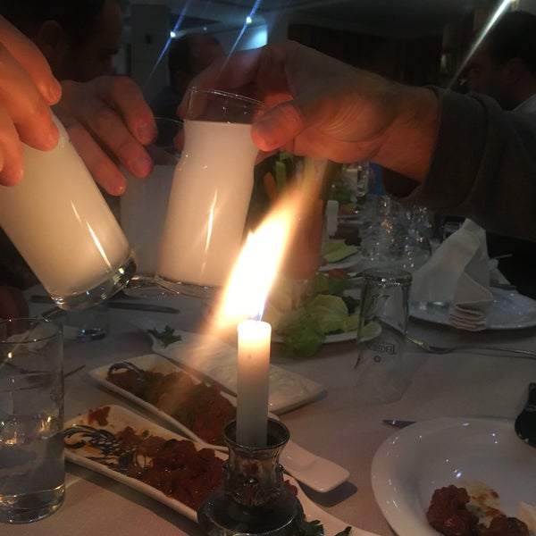 Foto scattata a Mavi Göl Restaurant da Durmuş il 11/23/2019