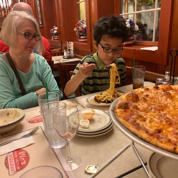 8/11/2019にMoRizaがVic&#39;s Italian Restaurantで撮った写真