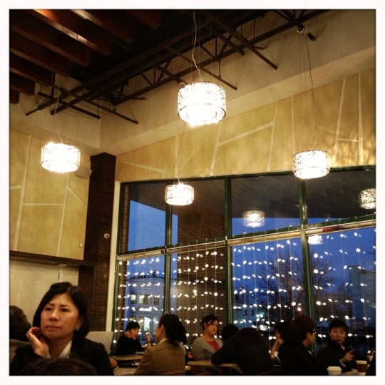 Photo taken at CROME Signature Bakery and Cafe by MoRiza on 11/23/2012