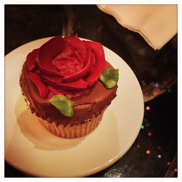 Photo taken at Cupcake Cafe by MoRiza on 1/4/2016