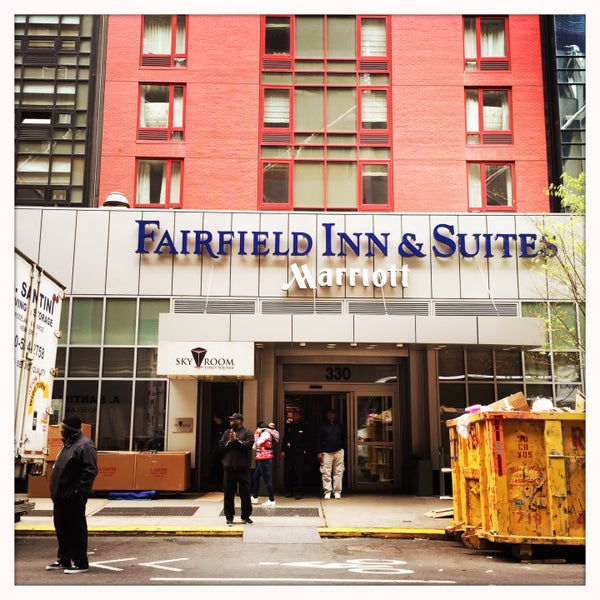 Photo taken at Fairfield Inn &amp; Suites by Marriott New York Manhattan/Times Square by MoRiza on 4/29/2016