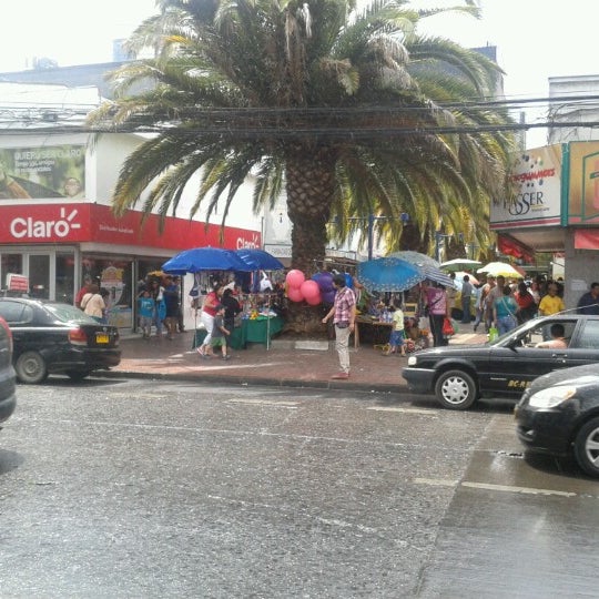 1/28/2013 tarihinde Alexandra V.ziyaretçi tarafından Mall Arauco Chillán'de çekilen fotoğraf