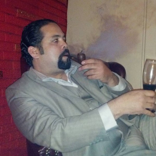 8/29/2015에 Casa Hispaniola Cigar S.님이 Casa Hispaniola Cigars | Cigars Shop | Englewood Cigars | Cigar Lounge에서 찍은 사진