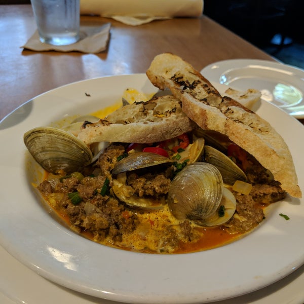 Photo taken at The Southern Steak &amp; Oyster by Marlin_Ramlal on 8/17/2018