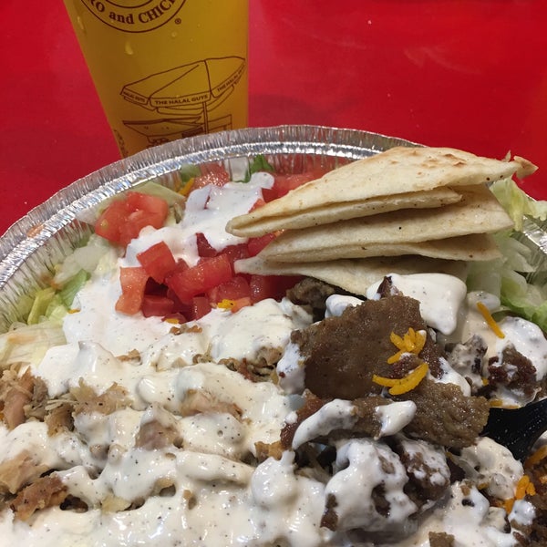 Photo taken at The Halal Guys by Veronica H. on 10/31/2016