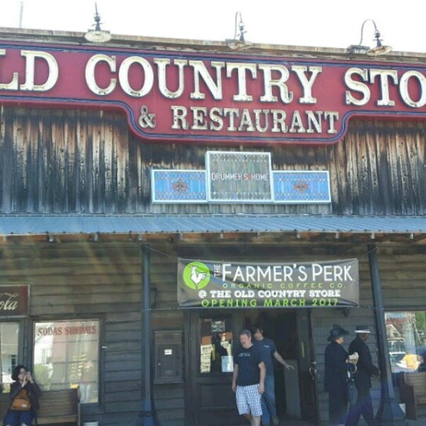 Photo taken at Brooks Shaw&#39;s Old Country Store &amp; Restaurant by Kelly S. on 4/7/2017