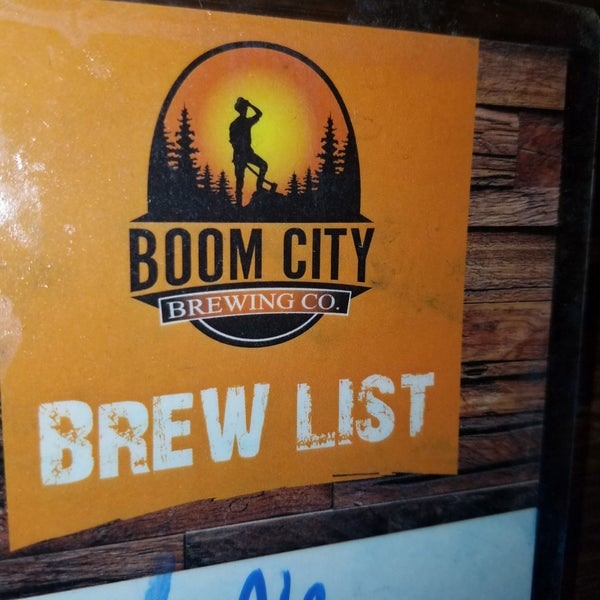Foto tomada en Boom City Brewing Company  por Matt M. el 6/29/2019