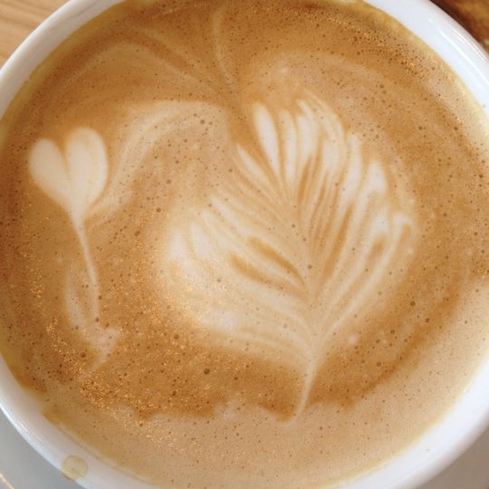 10/11/2012にPeter J. J.がAlaska Coffee Roasting Co.で撮った写真