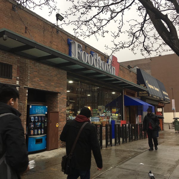Foodtown Grocery Store in New York