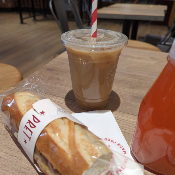 Photo taken at Pret A Manger by Tiffany L. on 8/13/2022