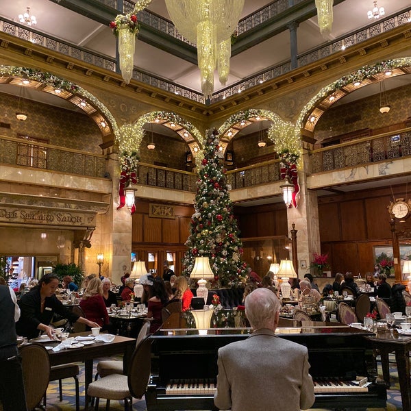 11/30/2019 tarihinde Ankur A.ziyaretçi tarafından The Brown Palace Hotel and Spa'de çekilen fotoğraf