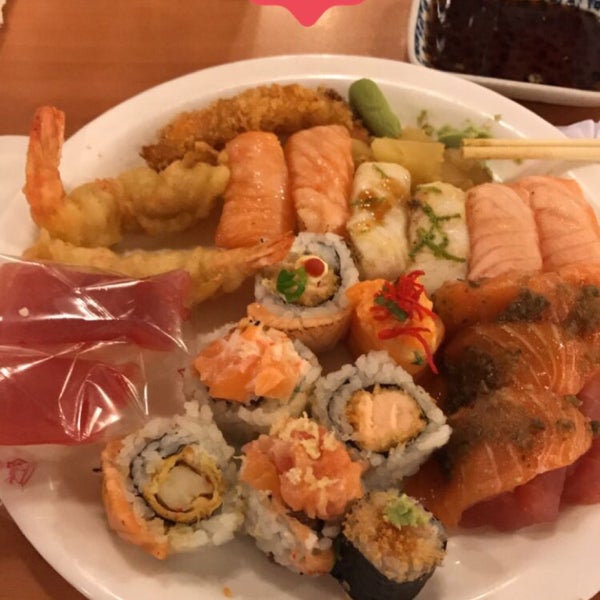 รูปภาพถ่ายที่ Sushi Isao โดย Michel A. เมื่อ 1/26/2018