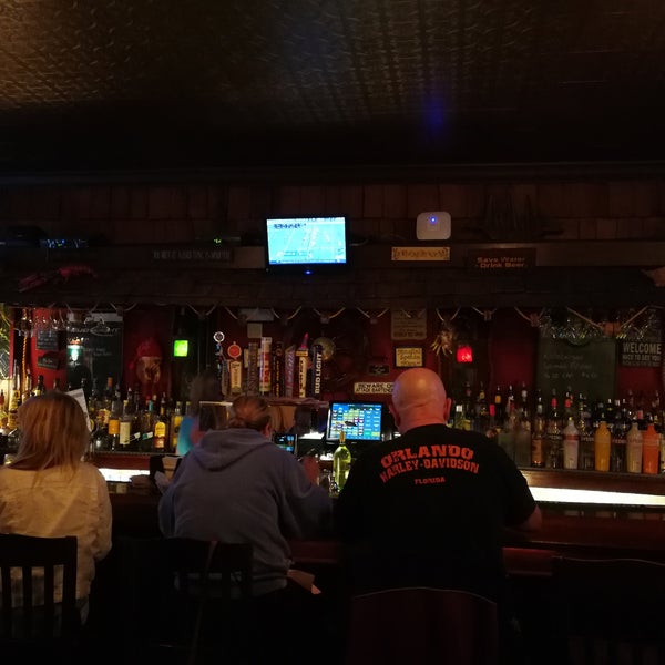 Cliff's Elbow Room American Restaurant in Jamesport