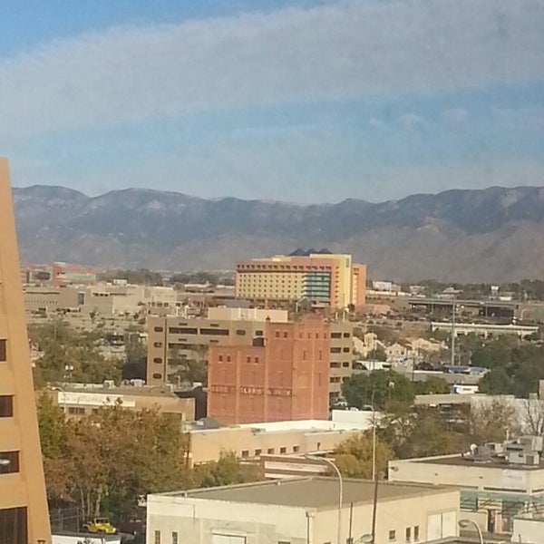 Photo taken at DoubleTree by Hilton Hotel Albuquerque by Laura P. on 11/3/2014