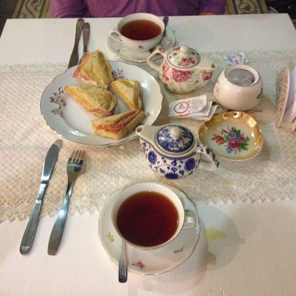 3/10/2014にKaoru F.がAlice&#39;s Tea Houseで撮った写真