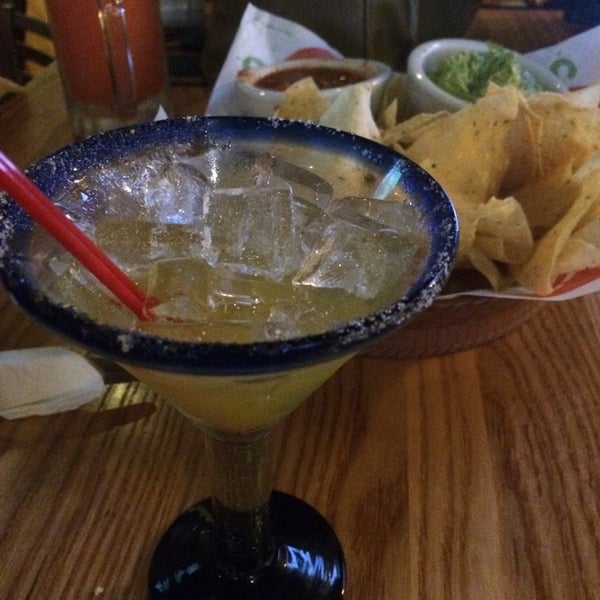 Photo taken at Chili&#39;s Grill &amp; Bar by Mikey C. on 8/4/2014