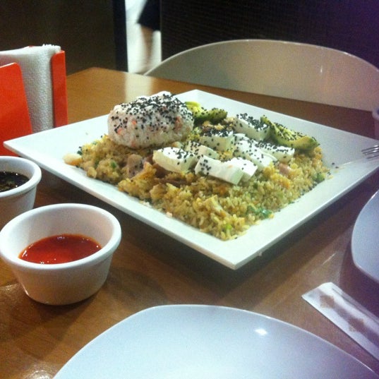 Das Foto wurde bei The Sushi &amp; Salads, Co. von Marina am 9/15/2012 aufgenommen
