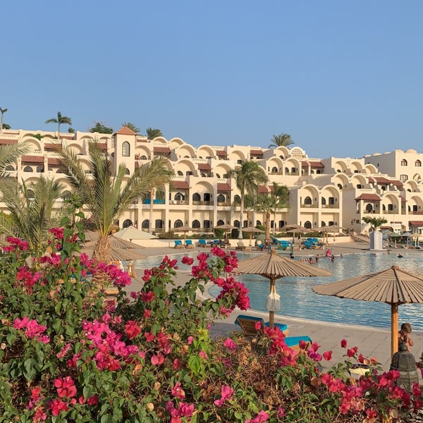 Foto scattata a Mövenpick Resort Sharm el Sheikh da 💎 il 8/17/2022