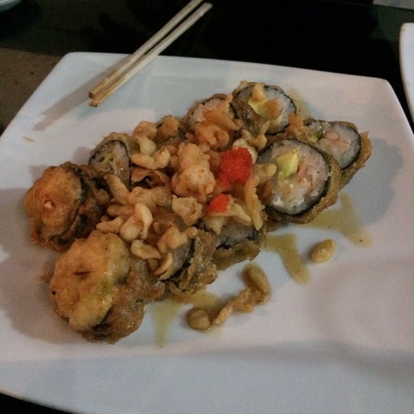 Das Foto wurde bei Sushi-Go von Nicole T. am 1/17/2014 aufgenommen