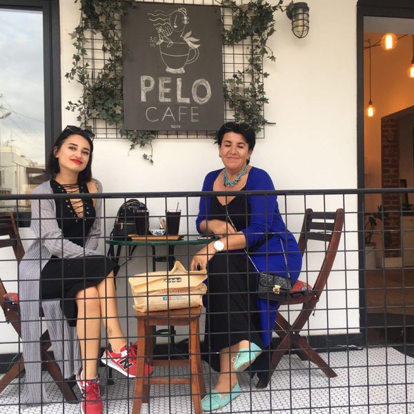 Foto diambil di Pelo Cafe oleh S &amp; S pada 3/31/2018