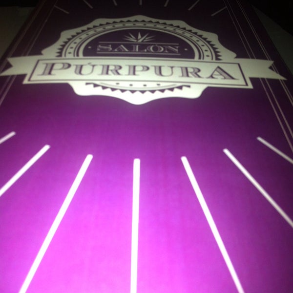 Foto tirada no(a) Salón Púrpura por Alex RM em 12/7/2014
