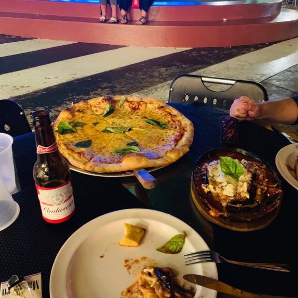 Foto diambil di Pizza Rustica oleh Ersan pada 2/15/2019