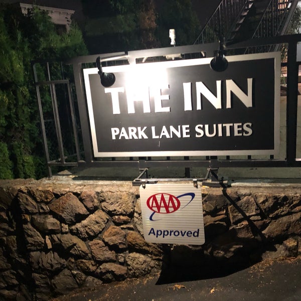 Foto tomada en Park Lane Suites &amp; Inn  por Dan W. el 8/8/2019